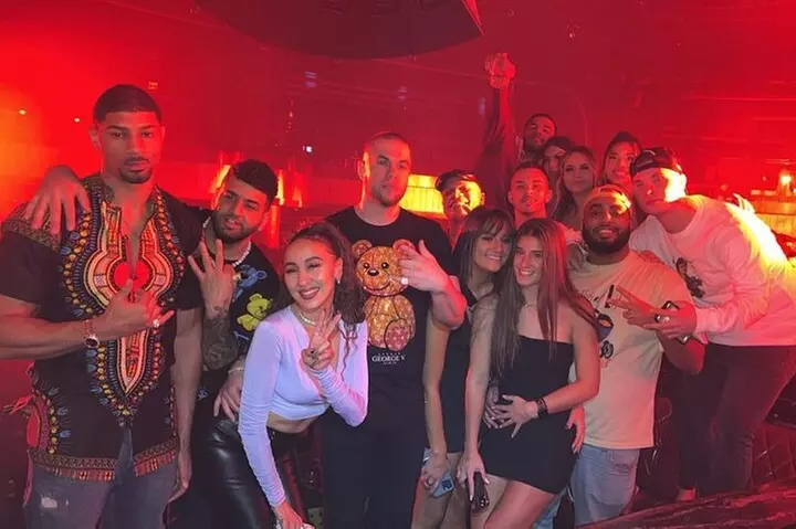 Las Vegas Hip Hop Club Tour w/ Free Drinks & PARTY BUS