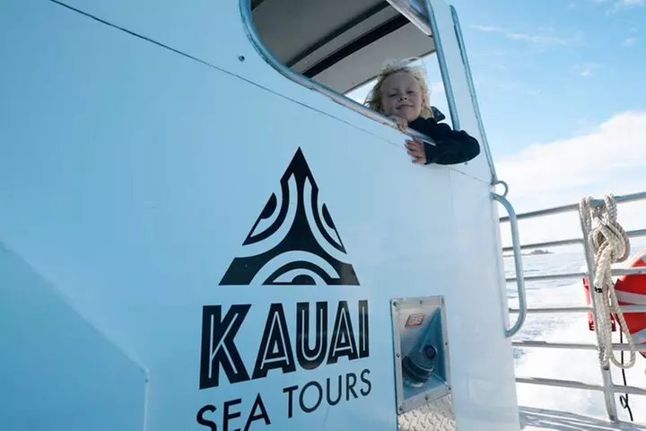 Kauai: Express Na Pali Coast Sunset Cruise