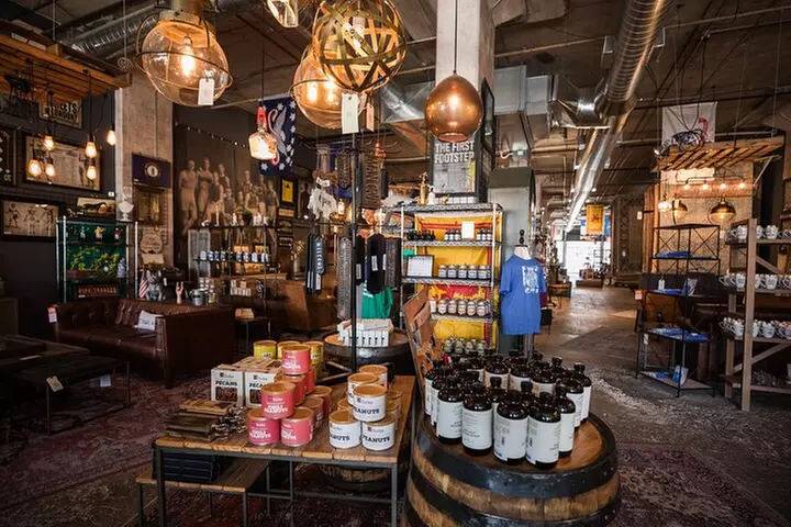 Distillery District Food & History Tour in Lexington