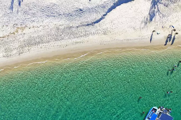 Wave Break Island Scuba Diving on the Gold Coast