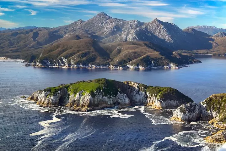 Southwest Tasmania Wilderness Experience: Fly Cruise and Walk Inclu...