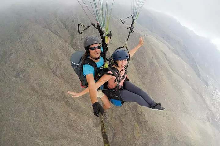 Acro Aventura de Parapente en Costa Adeje con Recogida GRATIS !!
