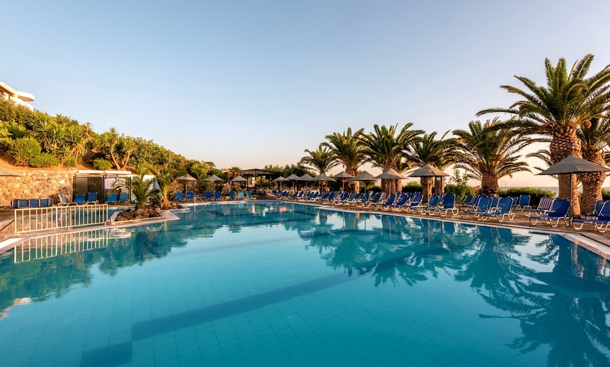 Image 42: ✈ CRETE | Hersonissos - Mediterraneo Hotel 4* - Outdoor swimming pool