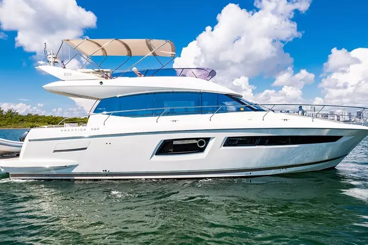 52-feet All Inclusive Flybridge Yacht Rental in Miami - Primary Image