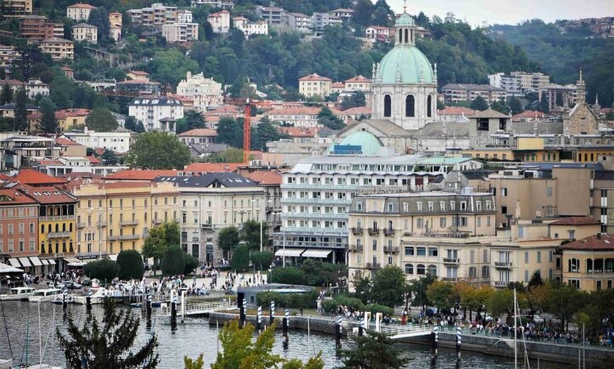 Image 3: Audioguida della città di Como e biglietto salta fila per Brunate