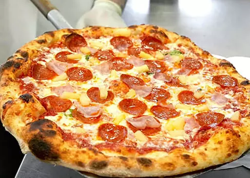 5% Cash Back at Old School Pizzeria