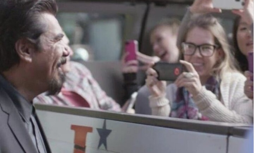 Image 10: Celebrity Homes Tour & Hop-on Hop-off Bus Package