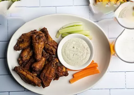 5% Cash Back at Jefes: A Betta Bar & Grille