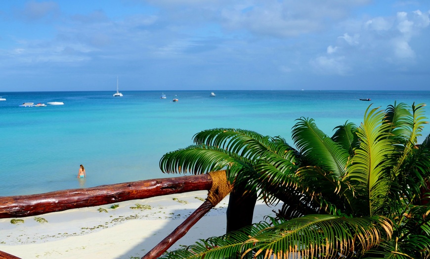 Image 9: ✈ ZANZIBAR | Nungwi - Amaan Beach Bungalow 3* - Nad morzem