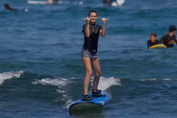 Surf lessons for beginners in Waikiki