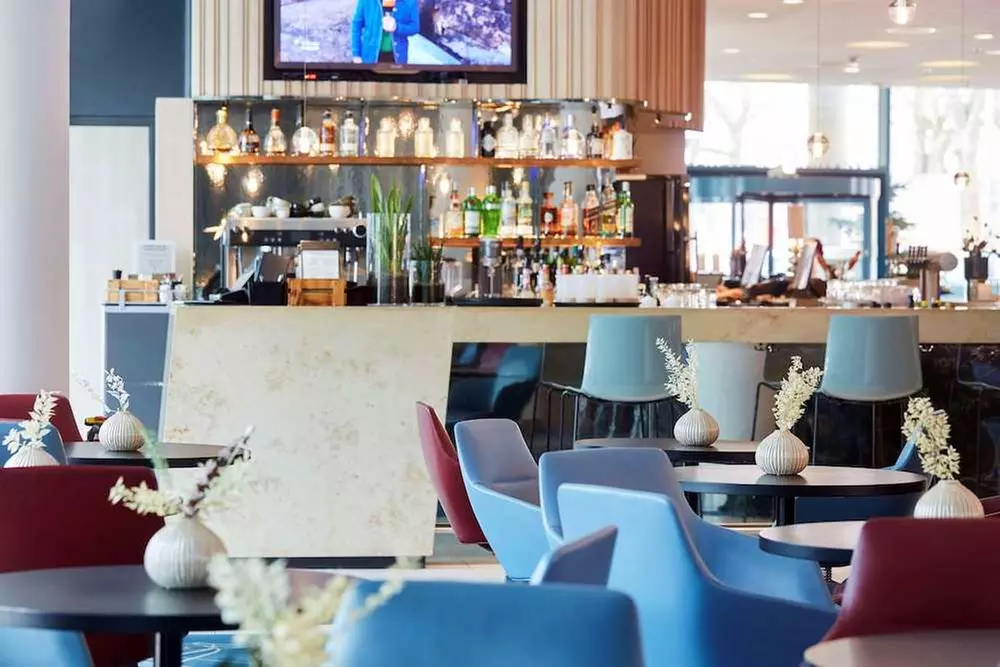 ✈ DEUTSCHLAND | Hamburg - Scandic Hamburg Emporio 4*, 2 Nächte