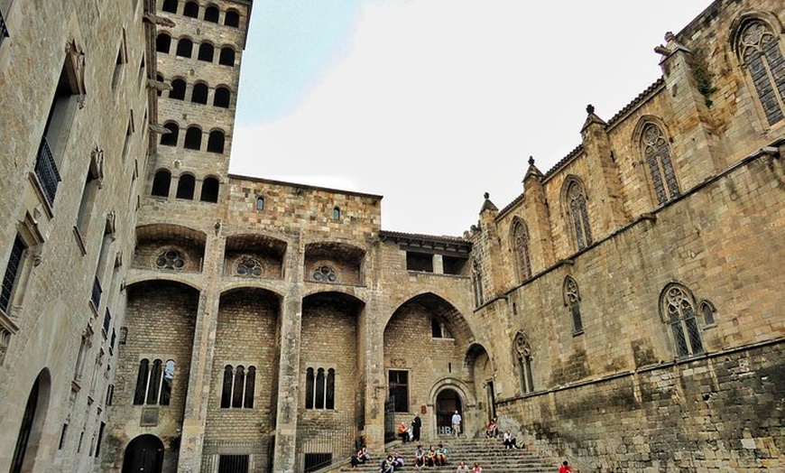 Image 6: Visita a pie del casco antiguo y el barrio gótico de Barcelona