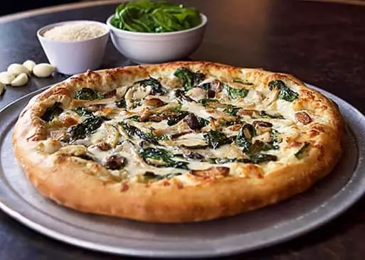 5% Cash Back at Wall Street Pizza
