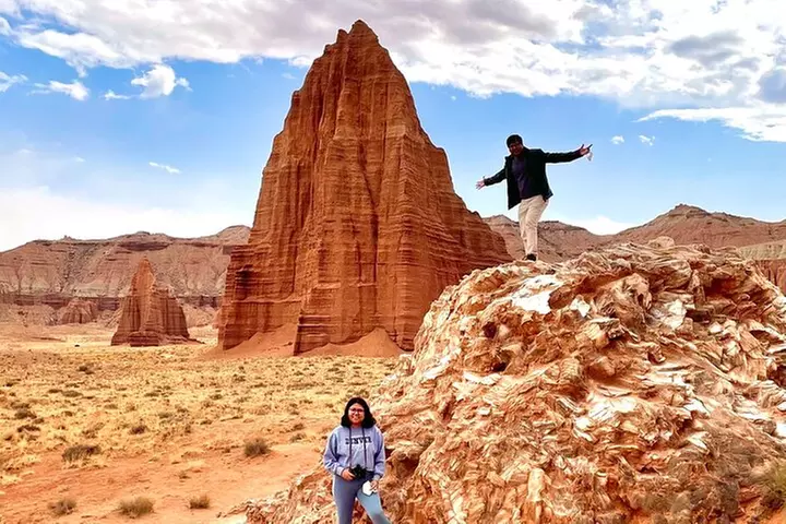 3-4 Hours Capitol Reef's Cathedral Valley Jeep Tour - Primary Image