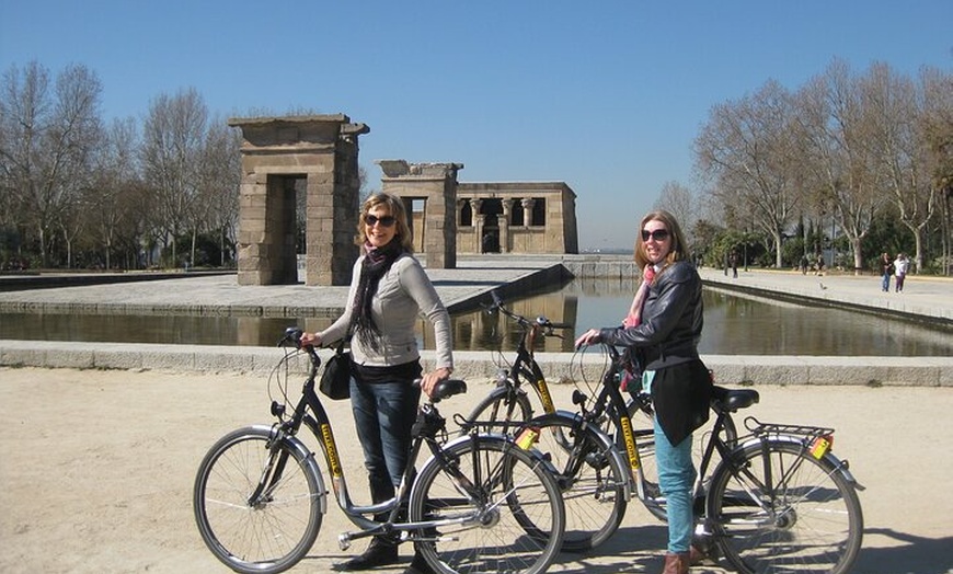 Image 2: Alquile una bicicleta urbana en Madrid - incluye un soporte de telé...