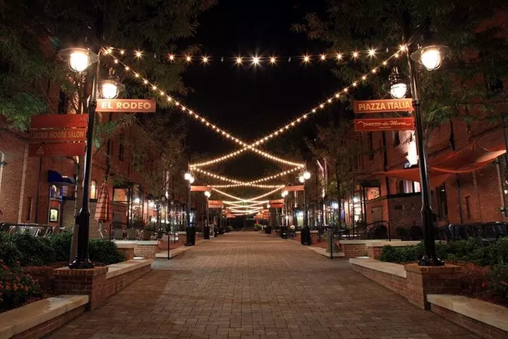 Self Guided Durham Scavenger Hunt: Bricks, Bulls & Beauty
