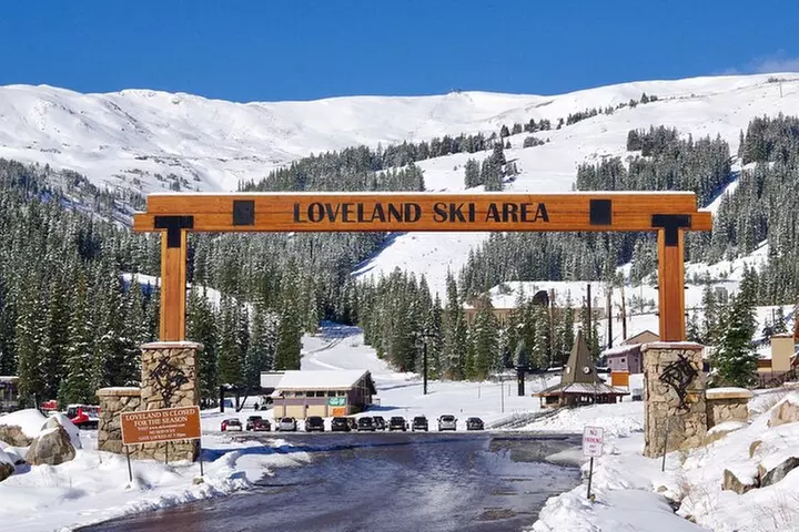 Private Transfer Denver Airport DEN to Hot Ski Resorts