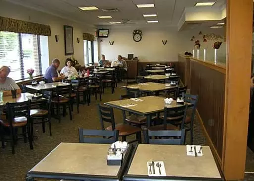 5% Cash Back at Spinelli's Wayside Family Res...