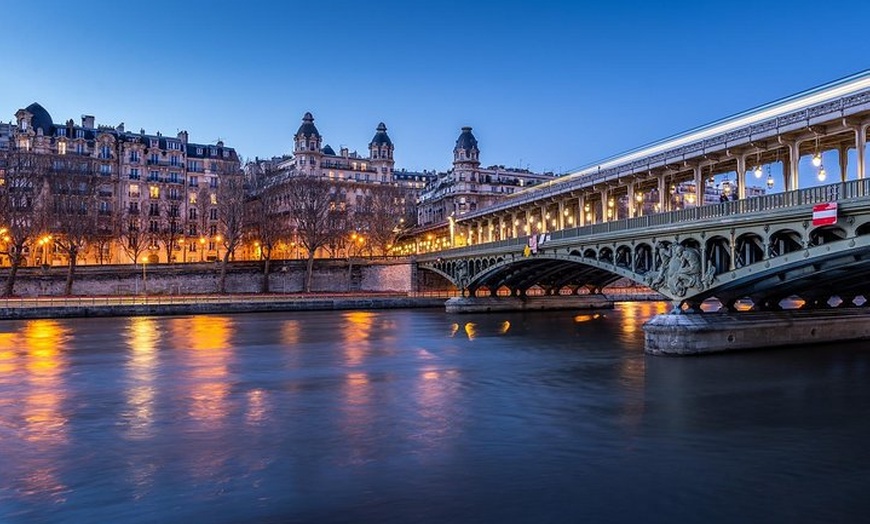 Image 8: Croisière sur la Seine et dégustation de crêpe près de la tour Eiffel