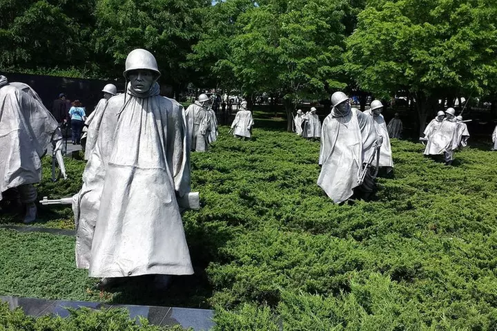 museum visit Us capitol City Tour Cruise cherry blossom 10 hours - Primary Image