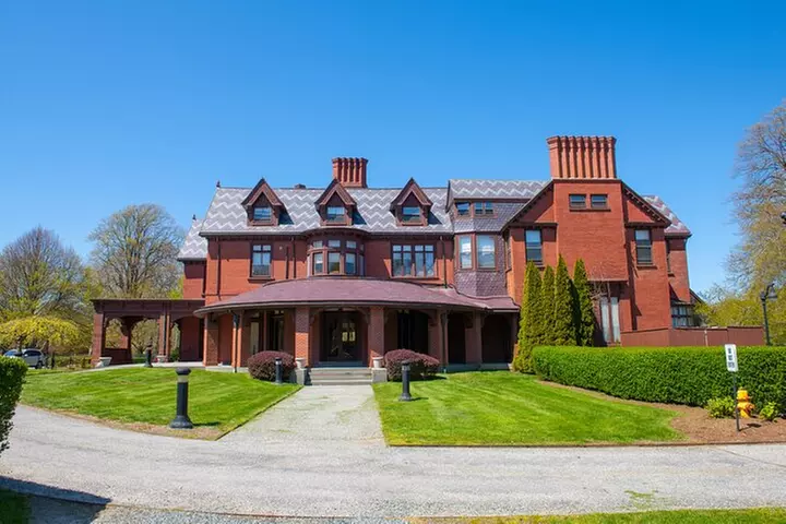 Scenic Newport, RI Self-Guided Driving Audio Tour