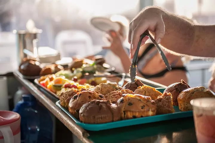 Four Winds Molokini Snorkeling Tour from Maalaea Harbor