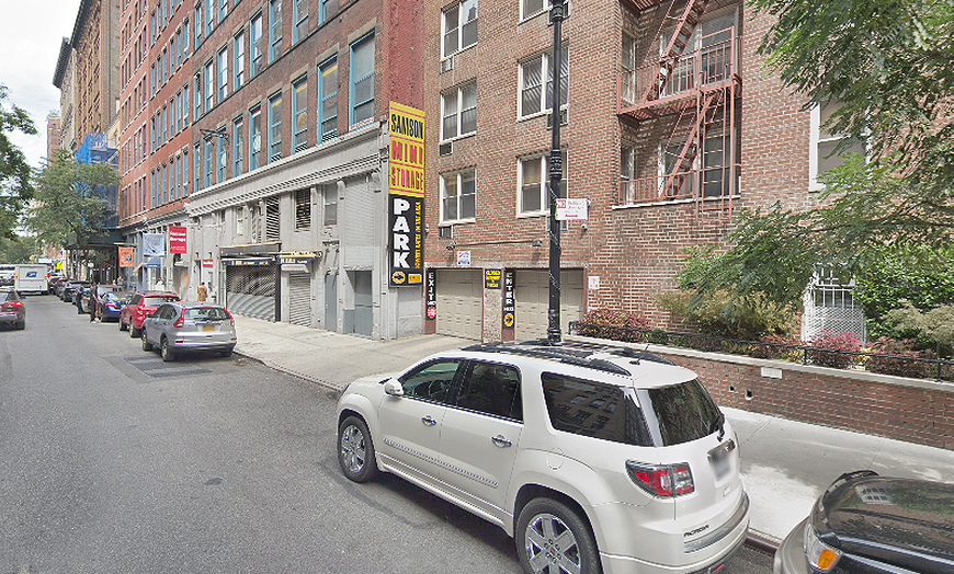 Image 2: Parking at Park-it Management - 25 W. 13th St. Garage