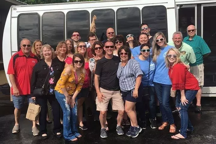 Famous Moonshine & Wine Tour From Pigeon Forge