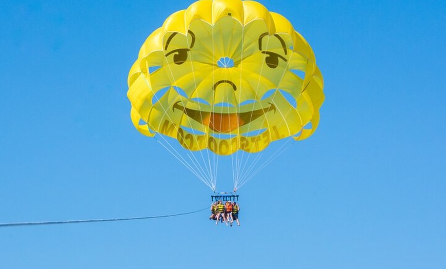 Image 4: Parasailing Experiencia privada en Barcelon