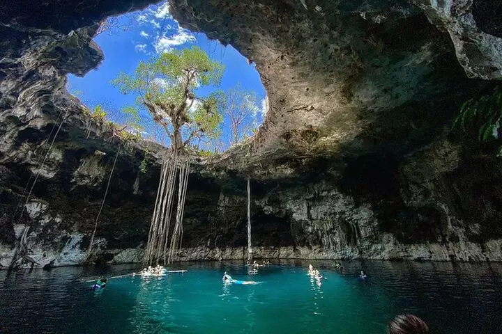 Chichen Itza Ruins, Cenote Ikkil & Hubiku, Valladolid and Buffet