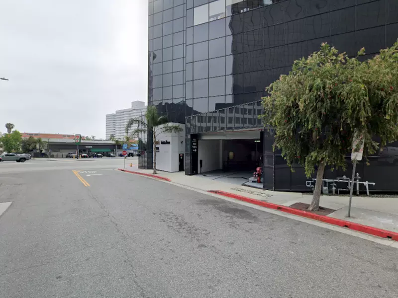Parking at 11645 Wilshire Blvd. Garage