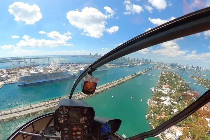 Romantic Miami Helicopter Tour with Champagne