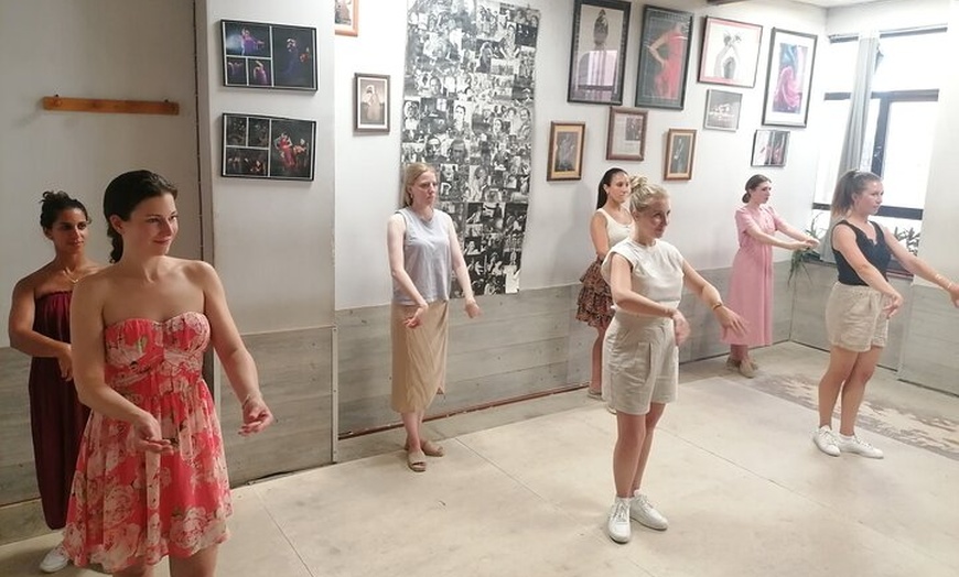 Image 5: Experiencia en clase de baile latino y salsa en Valencia