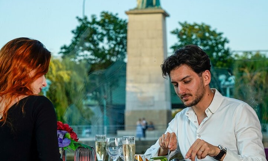 Image 23: Déjeuner-croisière sur la Seine avec repas gastronomique de 3 plats