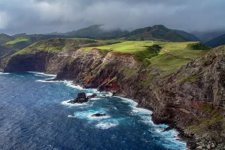 Waterfalls of West Maui and Molokai Helicopter Tour