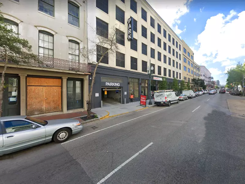 Parking at 618 Magazine St. Garage - P618