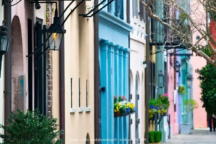 Historic Charleston: 2-hour Private Highlights Walking Tour - Primary Image
