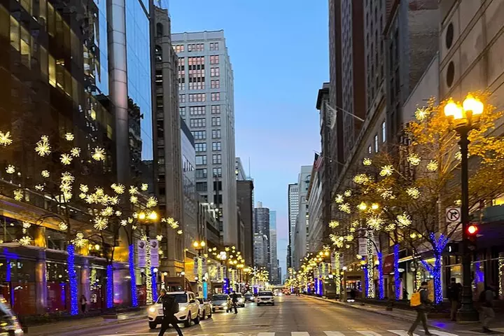 Walking Tour: Historic Chicago Pubs in River North and the Loop