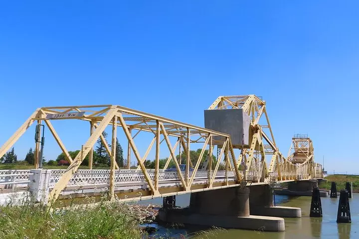 Driving in Delta's Wine Country: Private Self-Guided Audio Tour