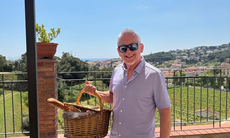 Image 16: Gaudí Unveiled & Premium Wine Escape - Tour Privado