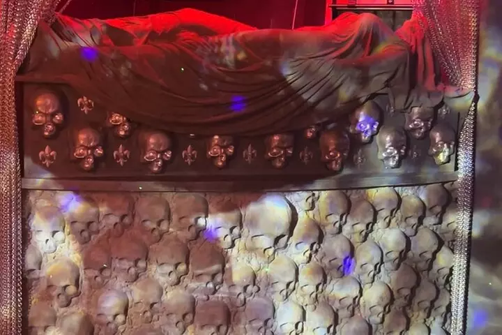 Ghost Investigation Tours with Interactive Paranormal Experience