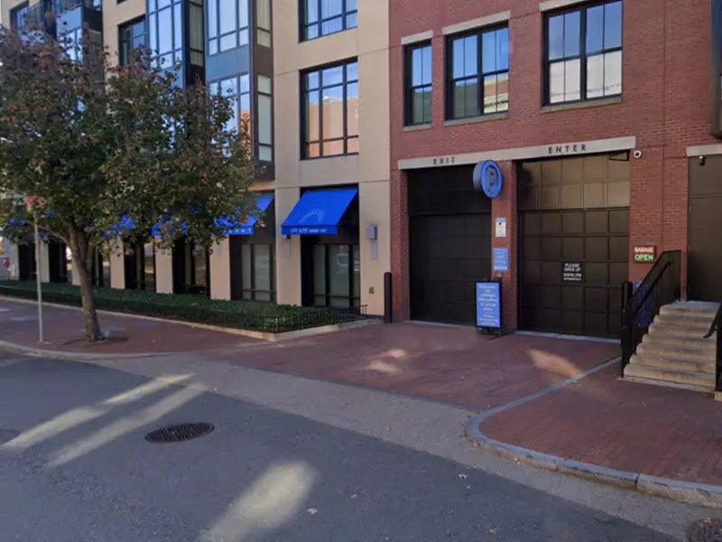 Parking at Atelier 505 Garage - Keys Held