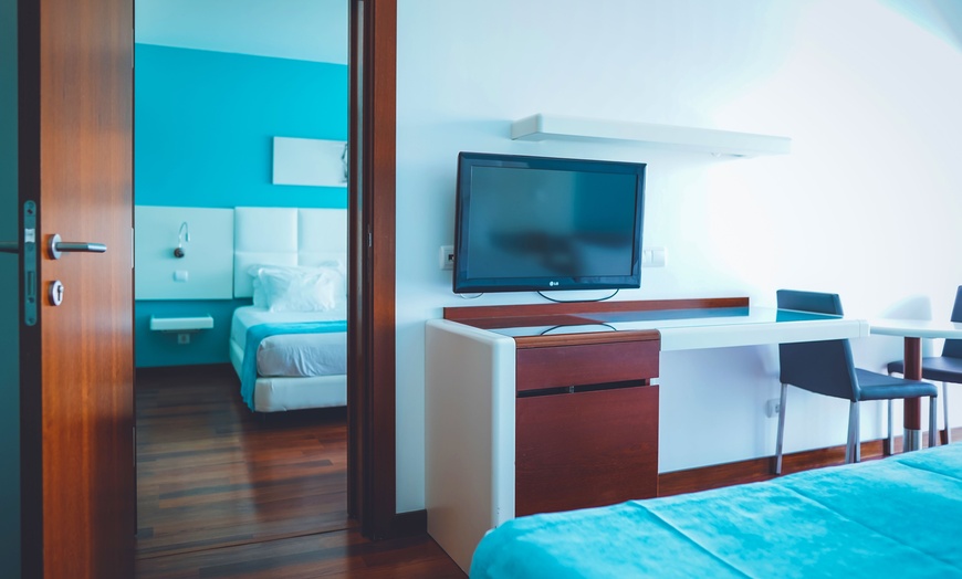 Image 5: ✈ ALGARVE | Quarteira - Aquashow Park Hotel 4* - Espace aquatique