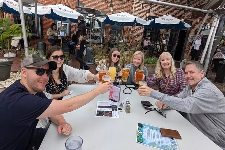 Baltimore Walking Foodie Tour in Fells Point