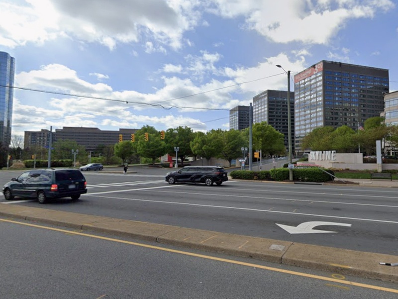 Parking at Skyline Retail Lot