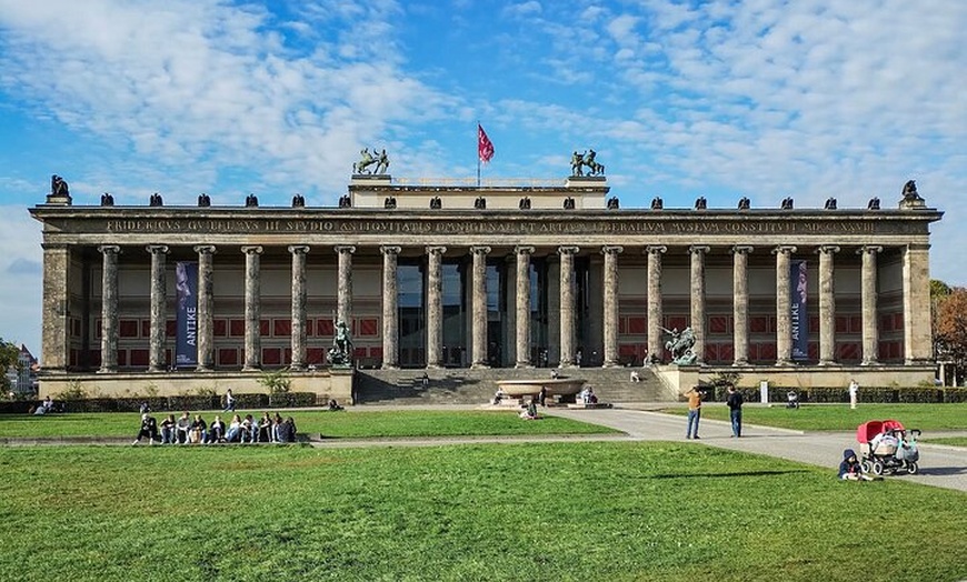 Image 7: Private Tour: Berlins Museumsinsel erkunden