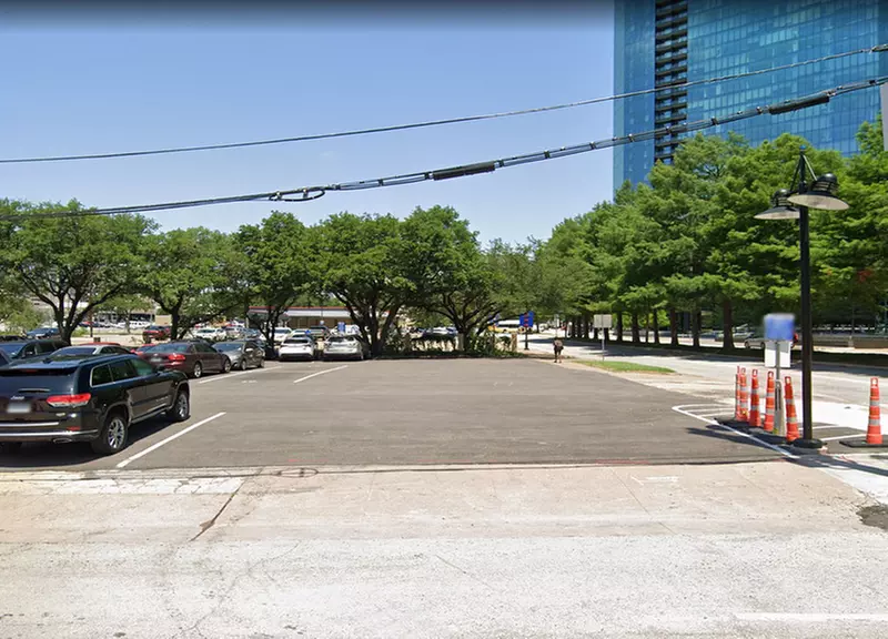 Parking at Lot 124