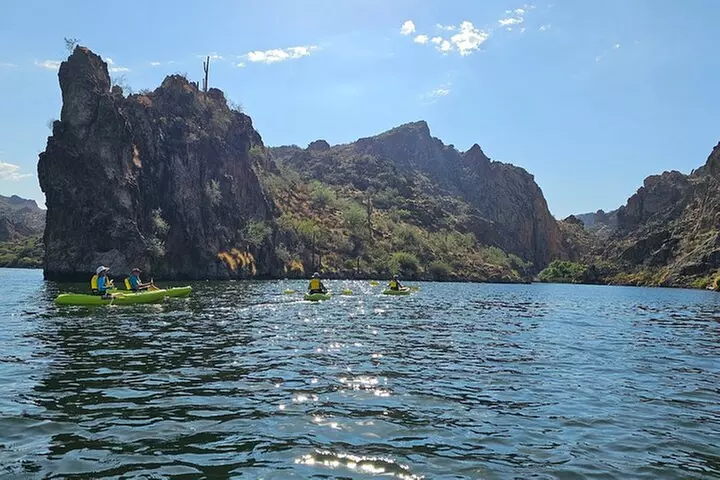 Scenic Guided Kayaking Tour on Saguaro Lake