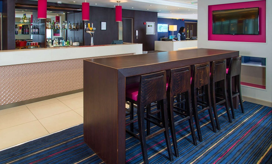 Image 8: ✈ WIELKA BRYTANIA | Londyn - Holiday Inn Express London - Wandswort...