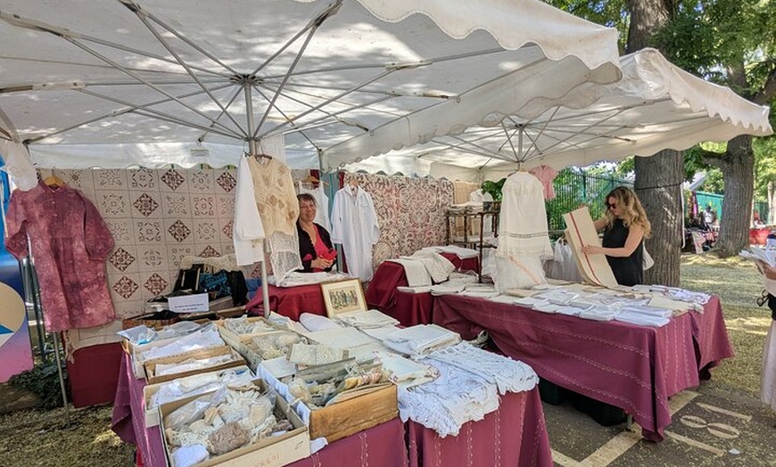 Image 2: Visite à pied des Vanves du marché aux puces